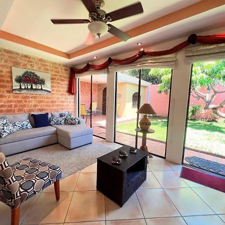 Beautiful Home W/ Backyard, Ac - Close To Airport Brasil Exterior foto